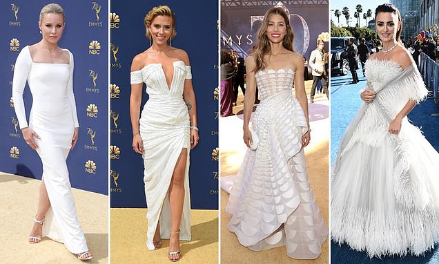 Scarlett Johansson Cs Tampil Memesona di Karpet Merah Emmy Award 2018